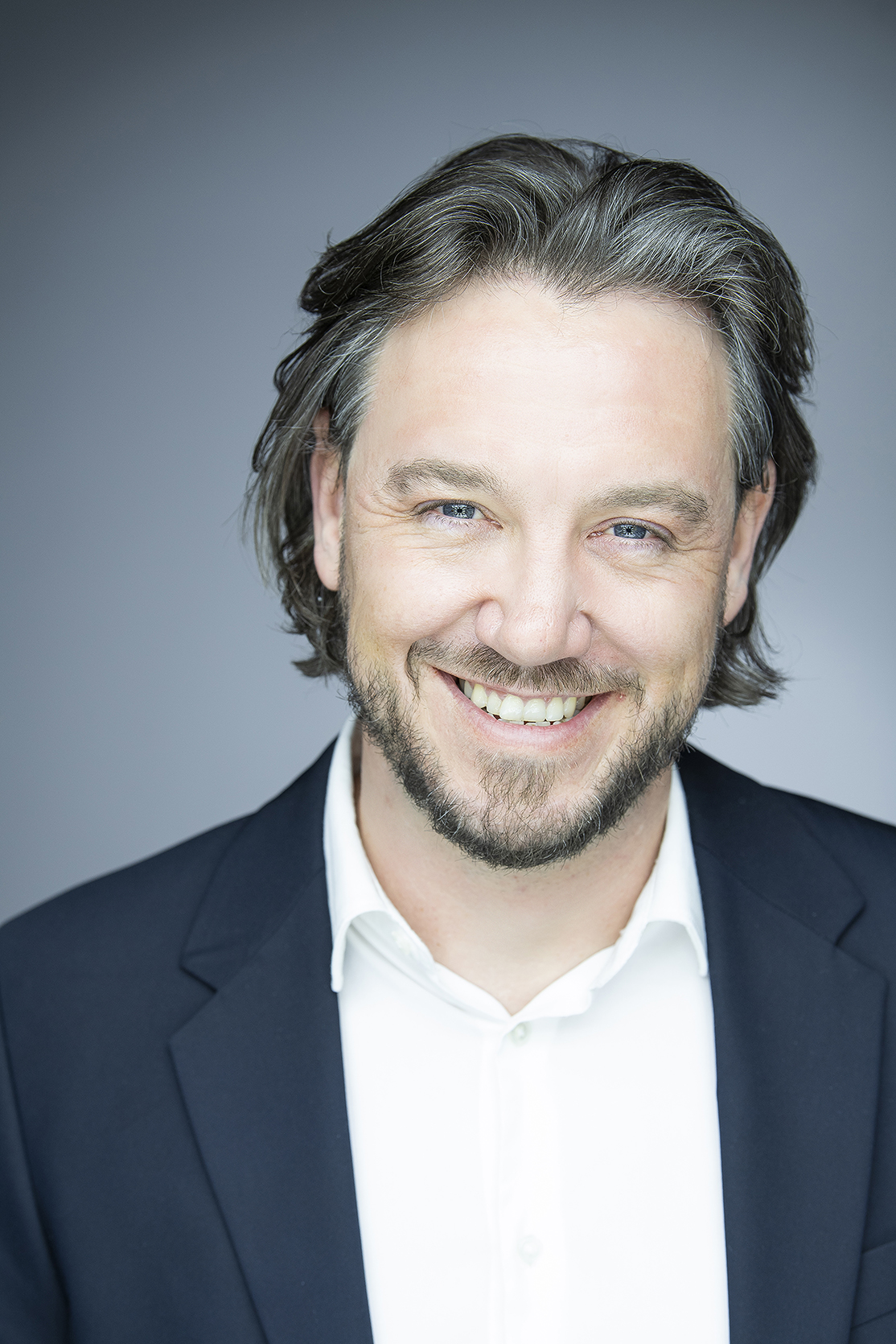 Corporate Headshots Professional Male LinkedIn portrait by Kevin Mark Pass